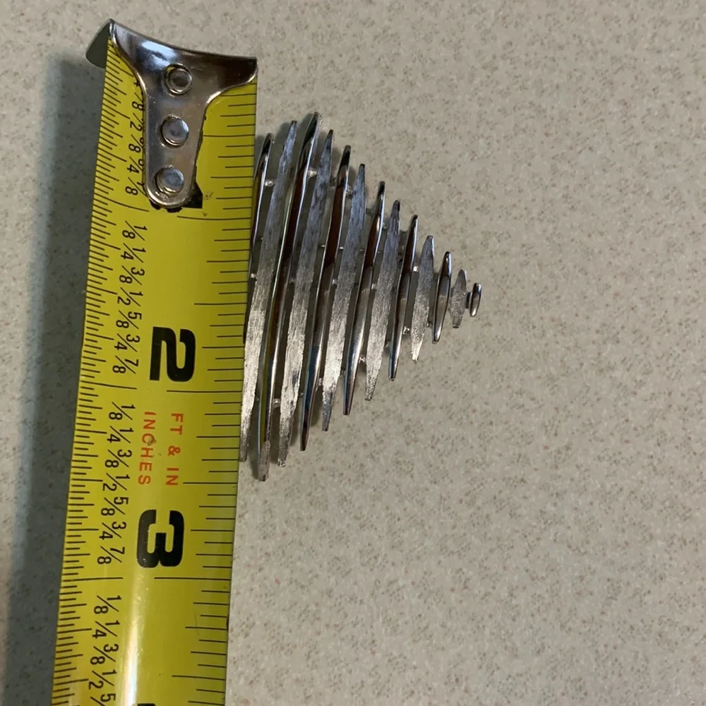 Trifari Silver tone polished and brushed broach (236)